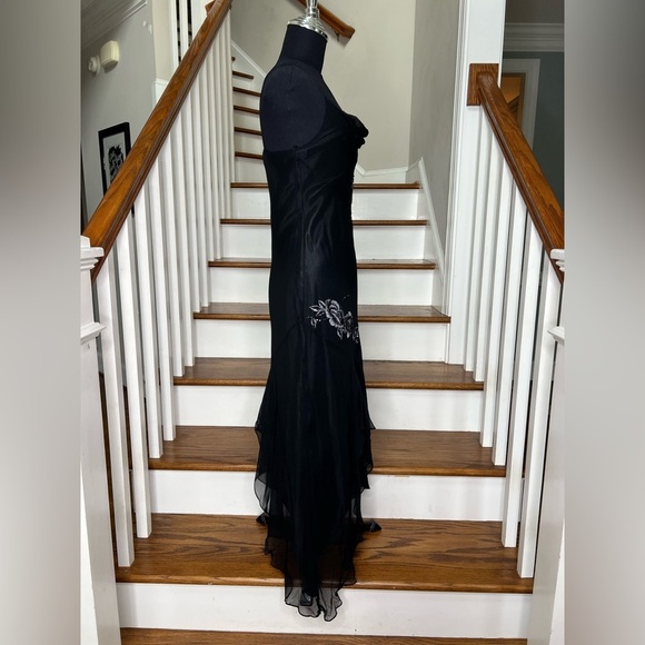 White House Black Market Black Silk Beaded Floral Gown — Size 4 flawed - Picture 3 of 9